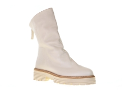 8732 K134:Cuir/Blanc