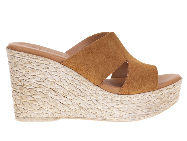 Eva frutos 1901 camel3756403_2