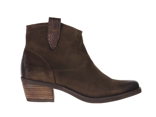 We do co90004 camel3789202_2