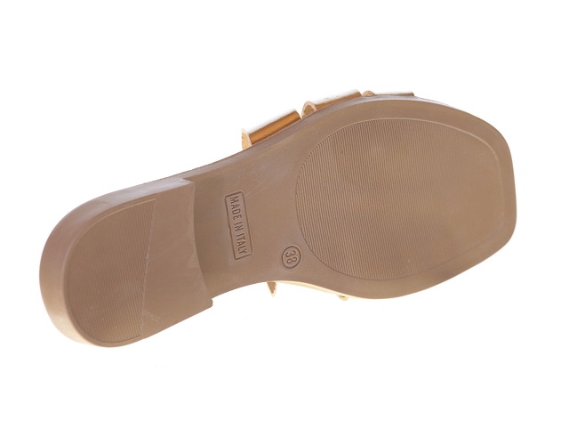 Donna lucca 201 or3799703_5